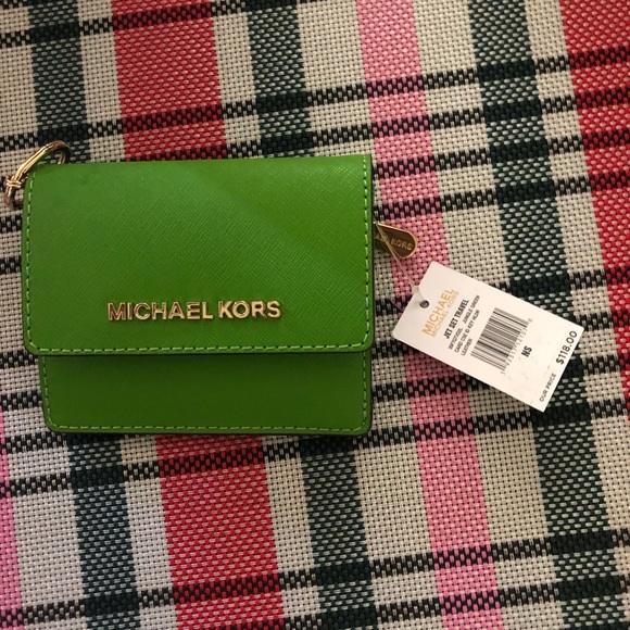 Michael Kors Handbags - 💕NEW. Authentic Michael Kors wallet